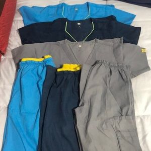 3 Sets: All XS. Top 2 pockets.